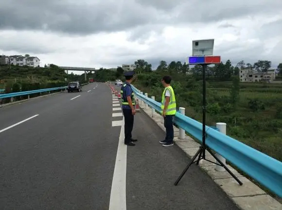 济南高速公路钢护栏