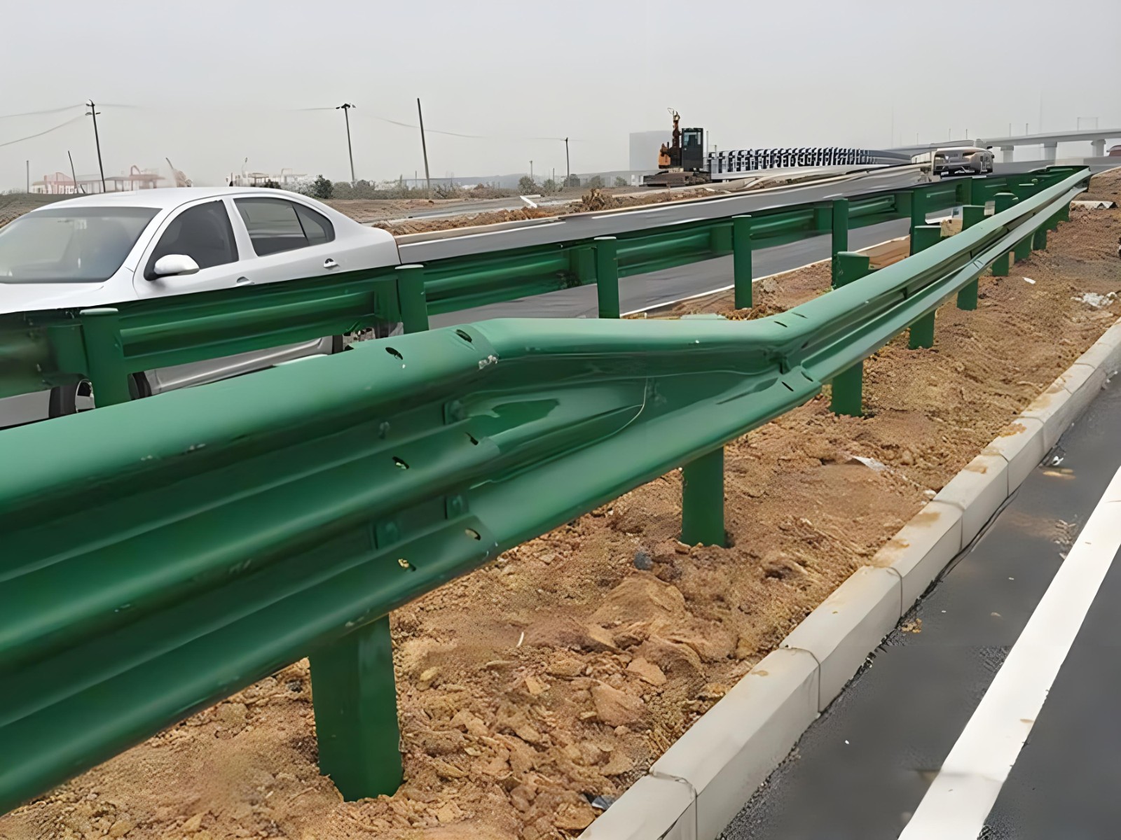 济南高速波形护栏板日常维护方案确保道路安全新举措